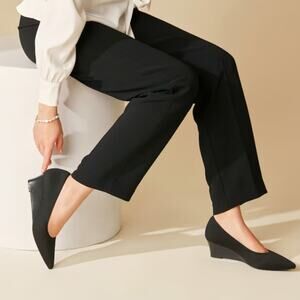 Vivaia Aria pointed toe wedge in black